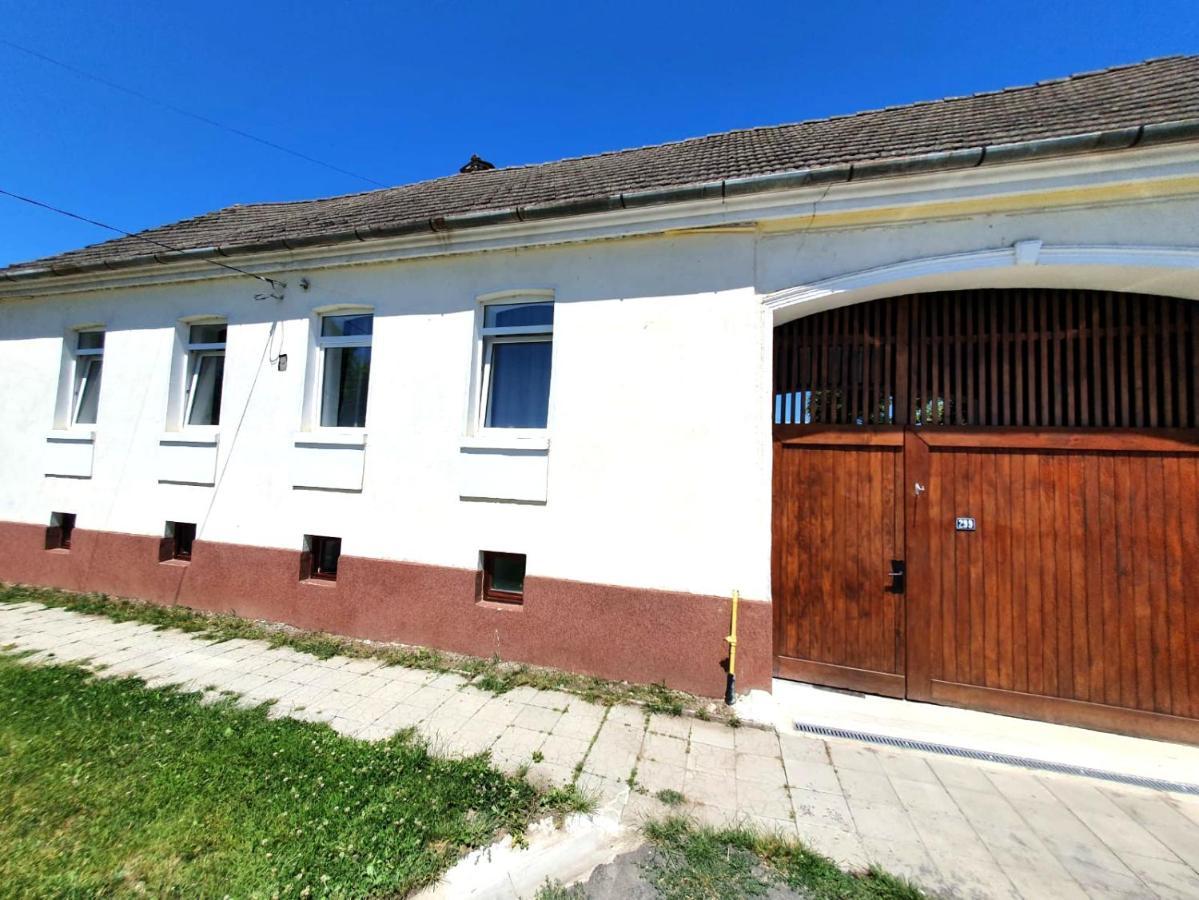 Casa Din Coltul Cetatii Villa Hărman Buitenkant foto